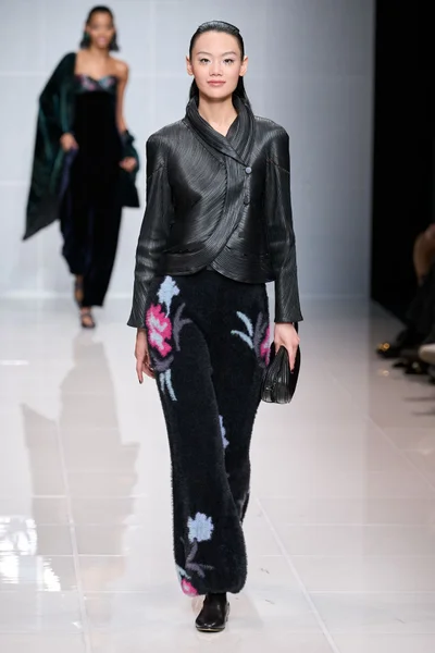 Look 39